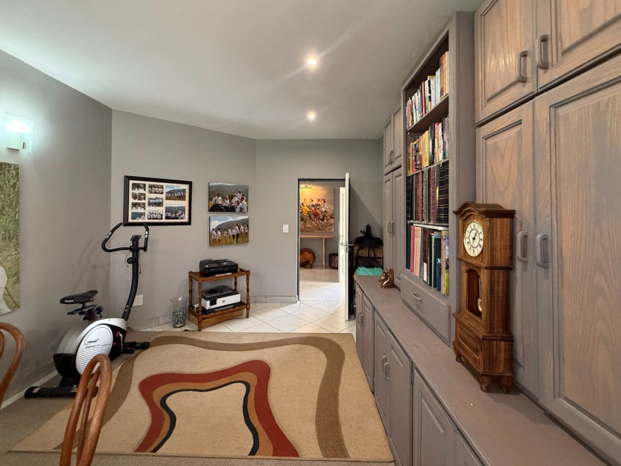 7 Bedroom Property for Sale in Melodie North West